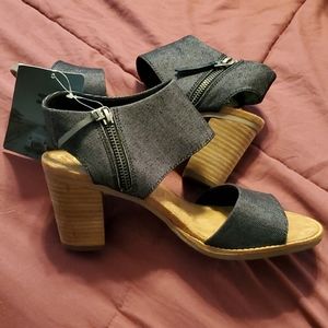 Tom's NWT Majorca Cutout Sandals